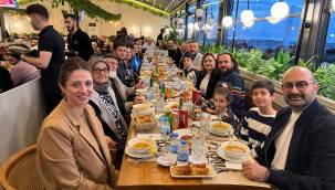 Çivelekoğlu, İftar yemeğinde Yönetim Kurulu Üyeleriyle bir araya geldi.