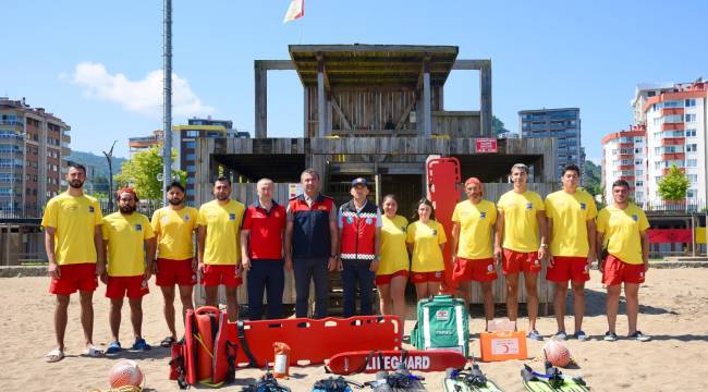 CANKURTARANLAR HAFTANIN 7 GÜNÜ PLAJLARDA GÖREV BAŞINDA